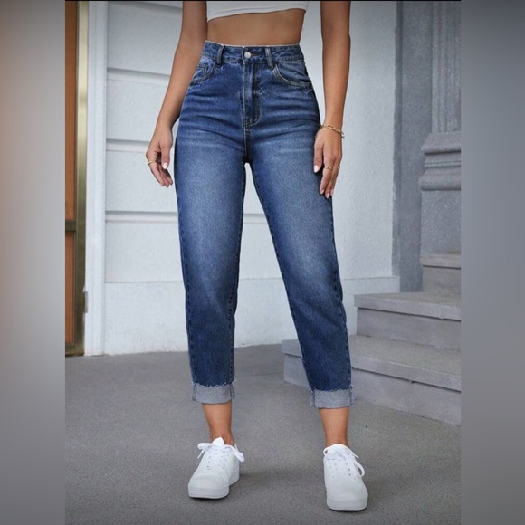 Denim - Curvy High Rise Jeans Women’s Size L 8/10 Dark Wash Cropped Raw Hem Cuffed